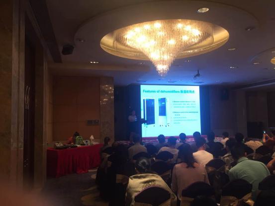 1506503813537469.png blob.png